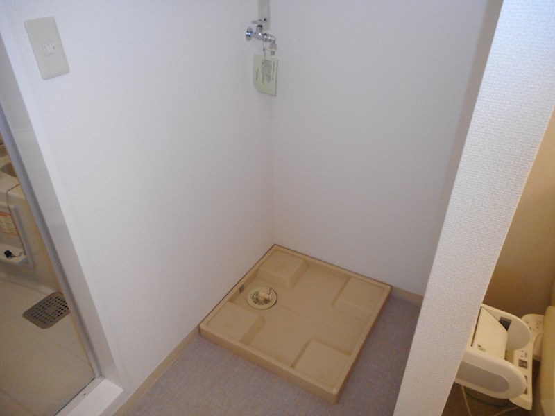 その他設備　洗濯機置き場※他号室の参考写真となります