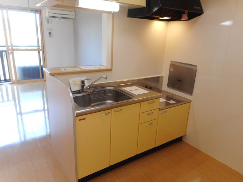 キッチン　キッチン※他号室の参考写真となります