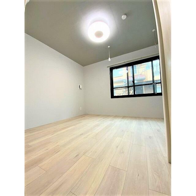 居室・リビング　反転タイプの室内写真