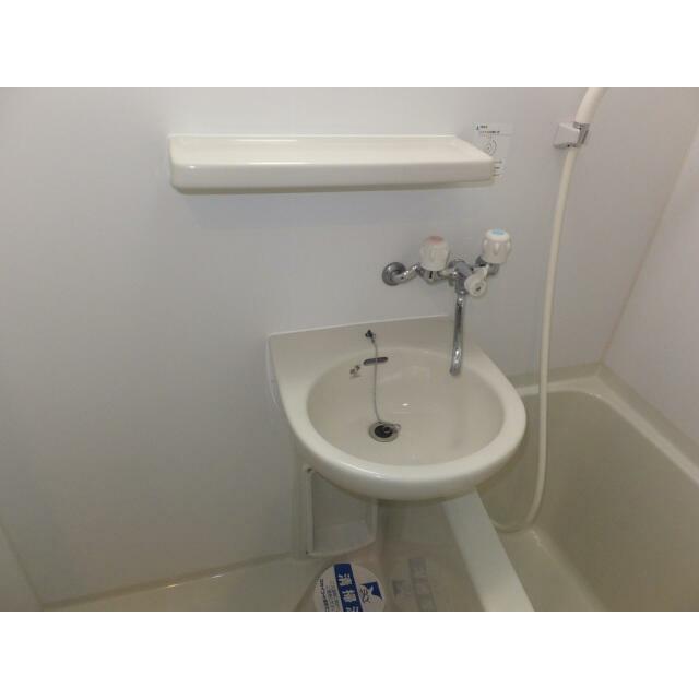 洗面設備　※同タイプ参考写真