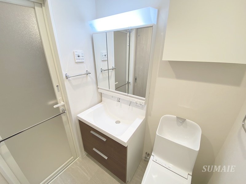 洗面設備　独立洗面台です☆