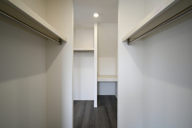 収納　１０６・ウォークスルークローゼット