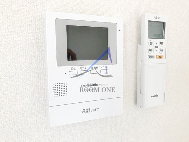 セキュリティ　モニター付きインターホンです。