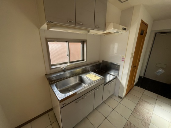 キッチン　※別部屋の写真です