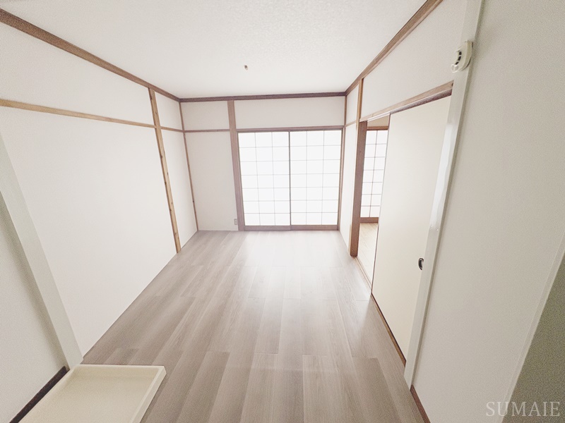 建協ハイツの居間写真