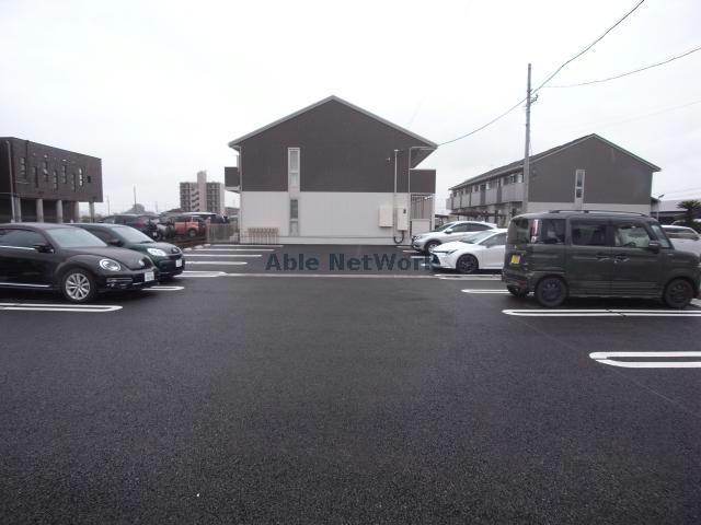 駐車場　駐車場