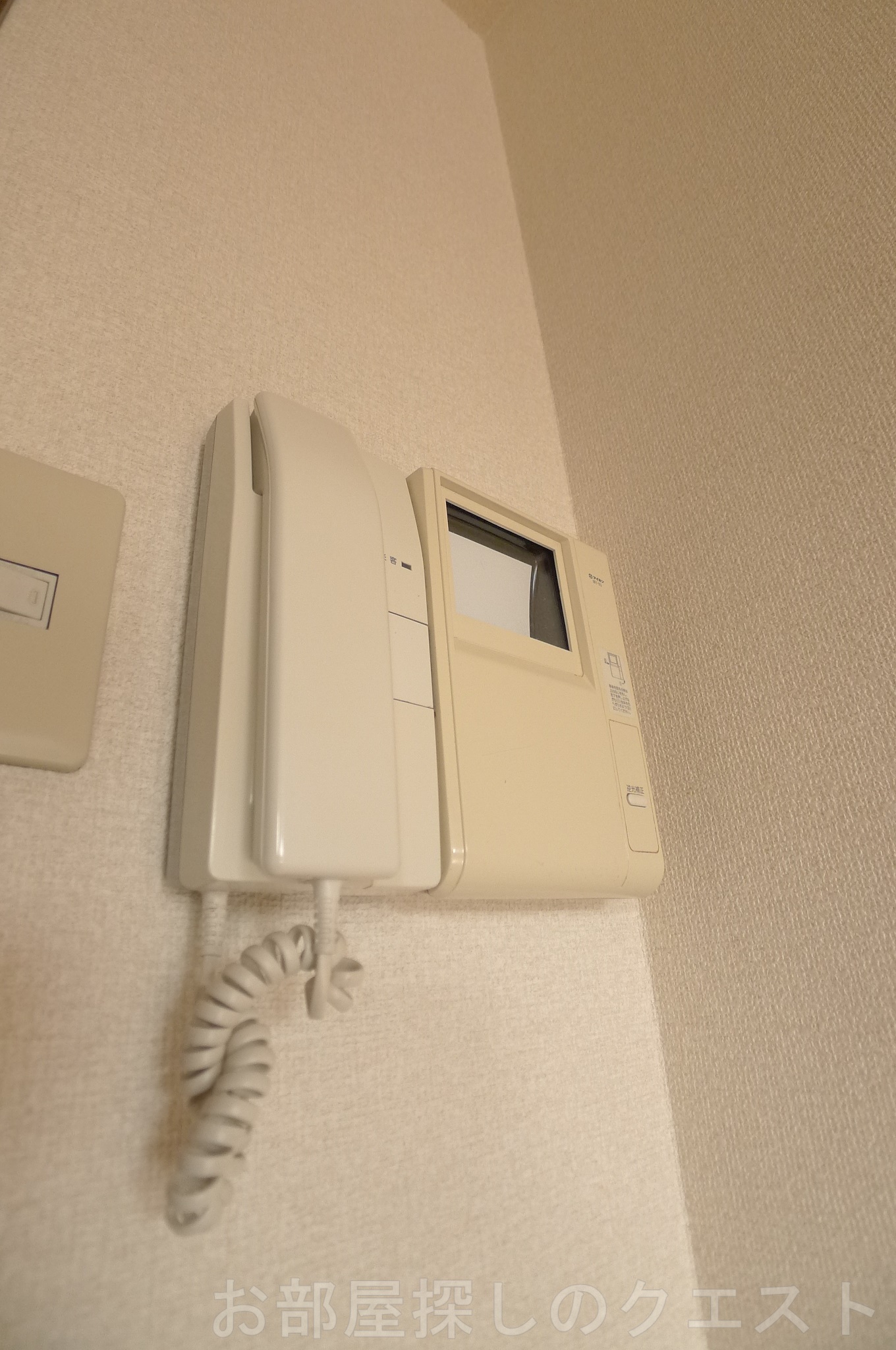 セキュリティ　（写真は同タイプ反転）