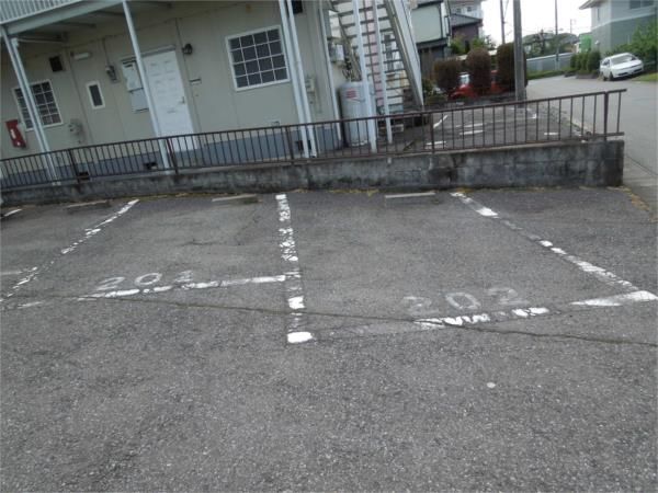 駐車場　リビング