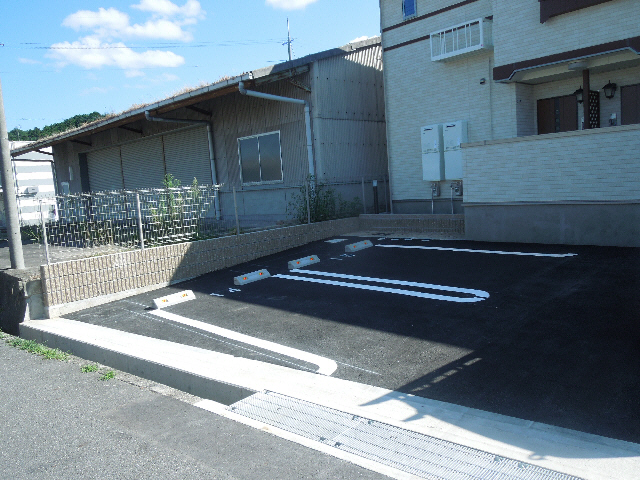 駐車場　駐車場