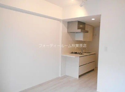 居室・リビング　別号室参考写真