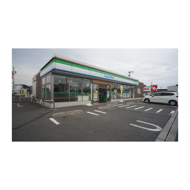 コンビニ　ファミリーマート　鈴鹿南玉垣店（コンビニ）まで563m