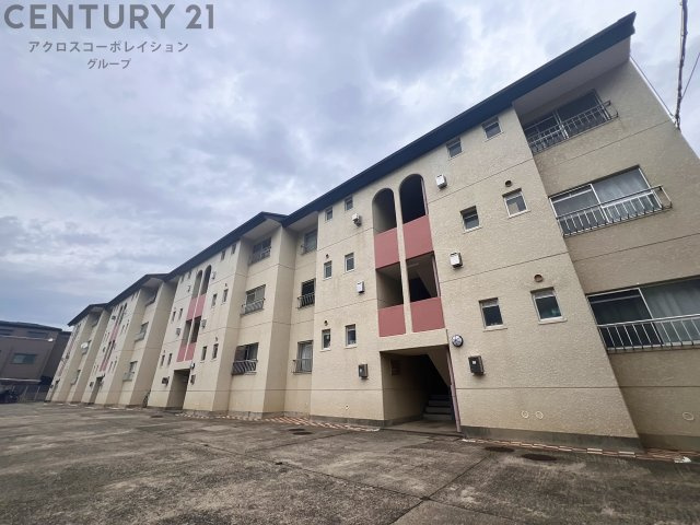 建物外観　敷地内に駐輪場あり