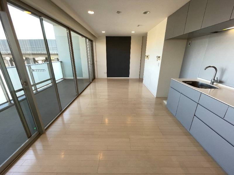 居室・リビング　LDK12帖以上の広々空間。大容量のクロゼット付きで収納力豊