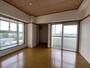 居室・リビング　写真は別部屋です。現状優先します。