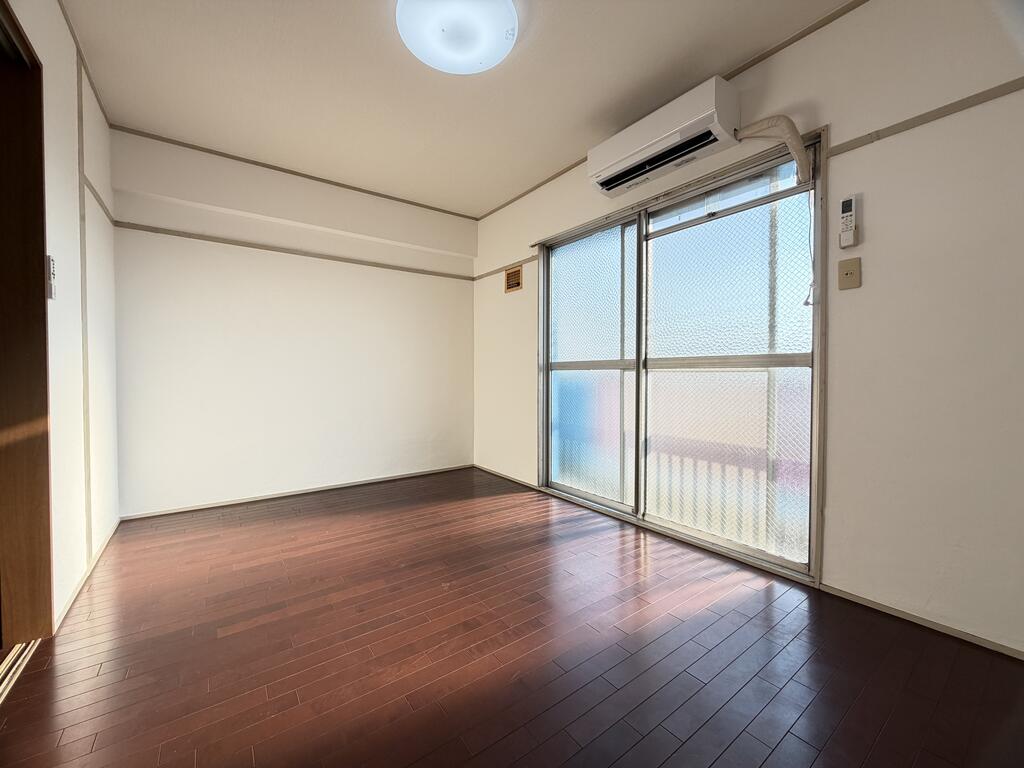 下野マンションの居間写真