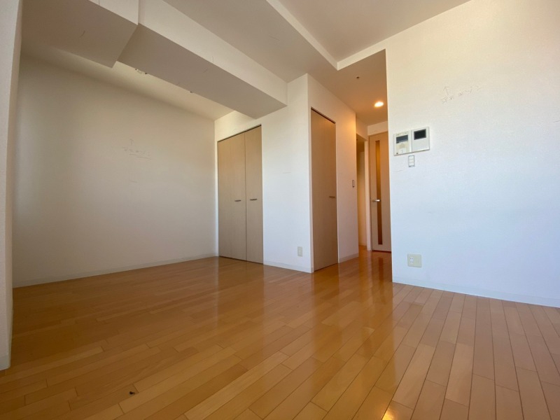 居室・リビング　明るいお部屋は気持ちよく過ごせそうですね。