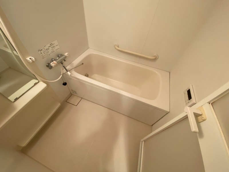 バス・シャワールーム　お風呂です。ゆっくりお風呂につかるのも体に良いですね～