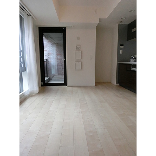 居室・リビング　※別部屋の参考写真です。
