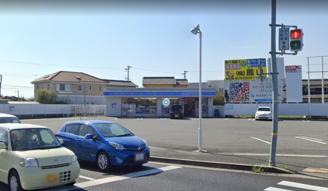 コンビニ　ローソン　飾磨英賀東町店（コンビニ）まで500m