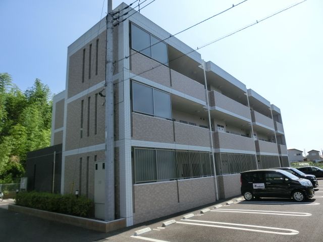 建物外観　２年毎の更新料が無料