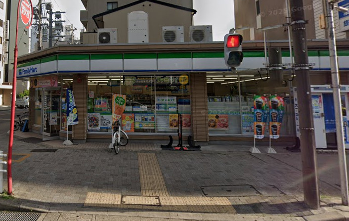 コンビニ　ファミリーマート 名古屋新栄二丁目店（コンビニ）まで186m