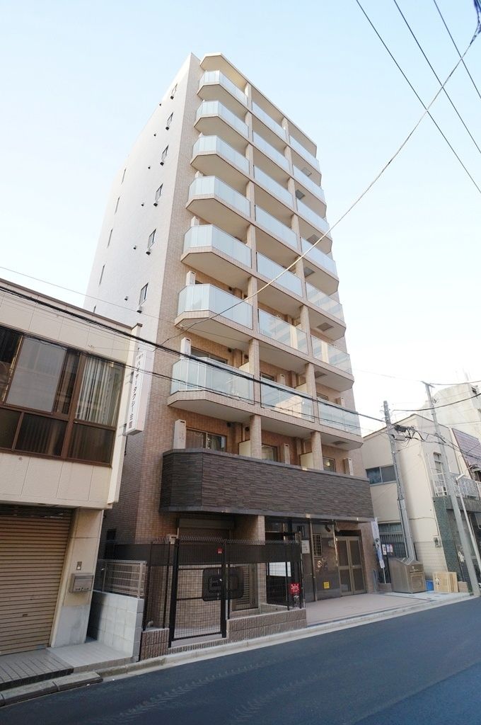 建物外観　ＲＣ造９階建てマンション