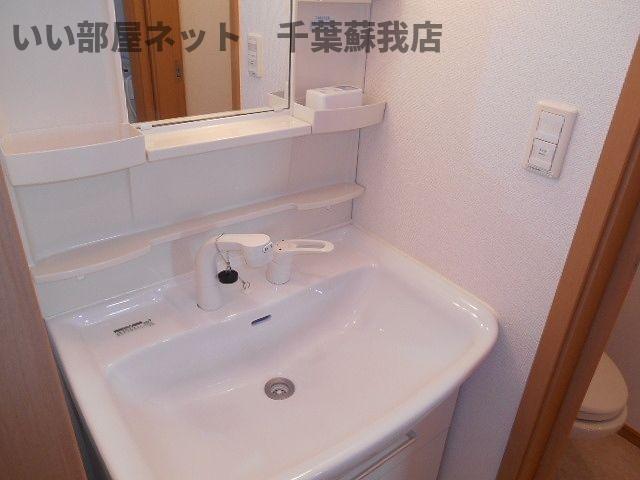 洗面設備　忙しい朝には欠かせない洗面所です