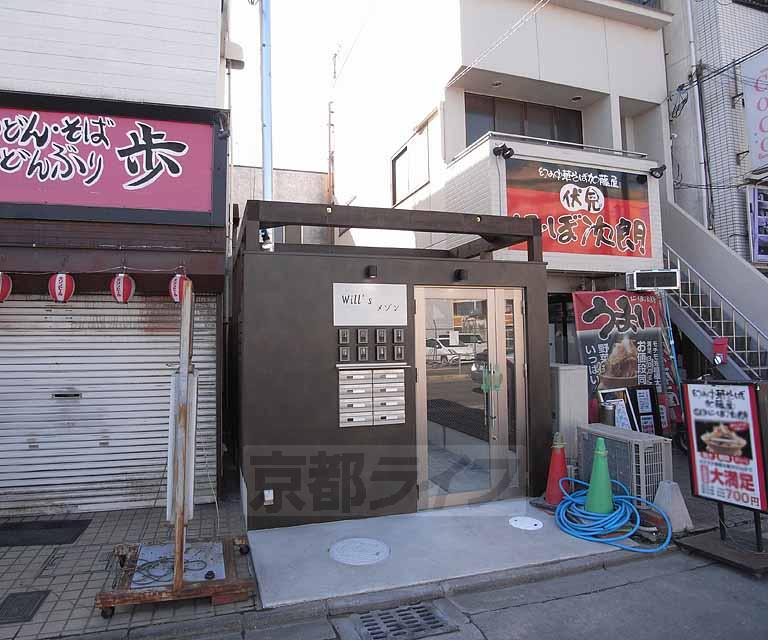 セキュリティ　建物は奥になります。