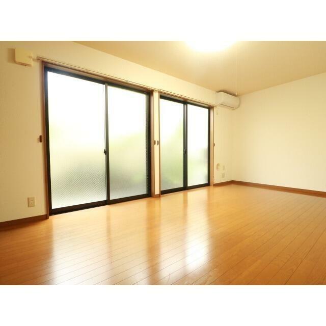 居室・リビング　※他のお部屋の参考写真です