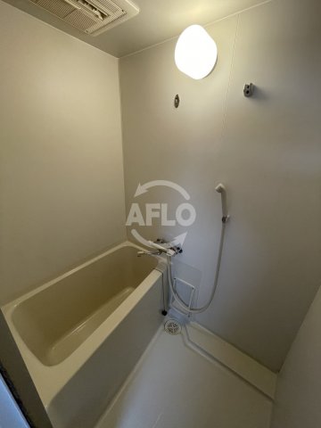 バス・シャワールーム　ジラソーレ本町通　浴室