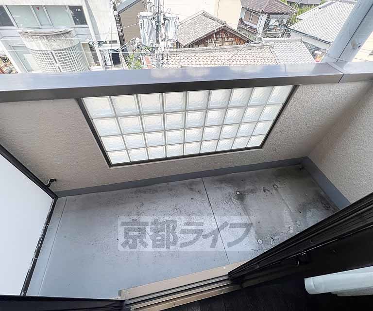 バルコニー　十分なスペース・日当たり・通風を確保したバルコニーです。