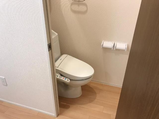 トイレ　トイレ