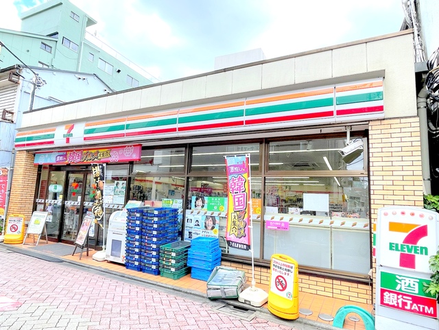 コンビニ　セブンイレブン高円寺中通商店街店（コンビニ）まで261m