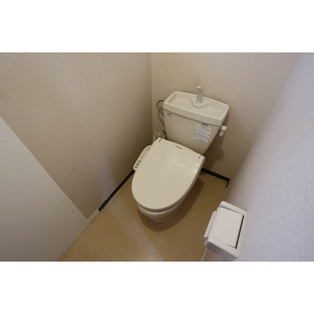 篠田貸家のトイレ写真