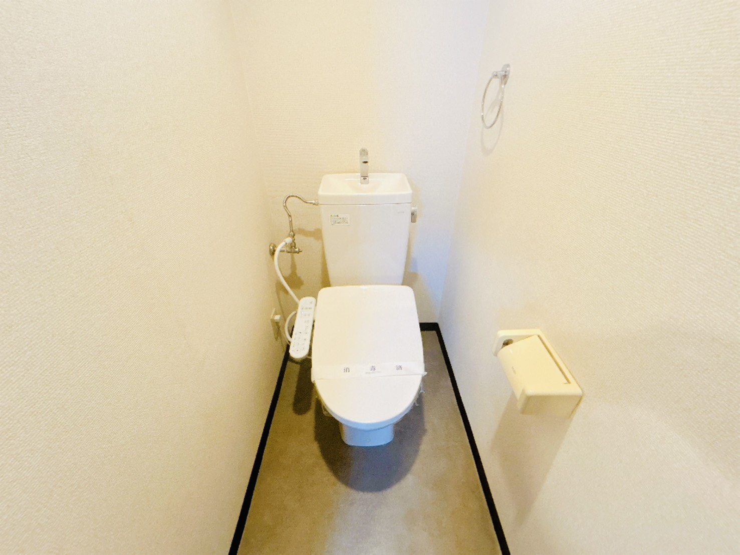 ＪＲ阪和線 久米田駅 徒歩12分 3階建 築27年のトイレ写真