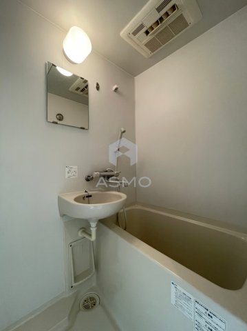 バス・シャワールーム　同マンション別部屋　参考写真