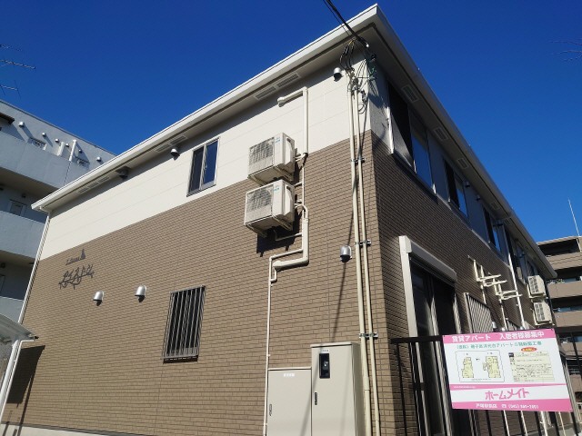 アイストンの外観写真