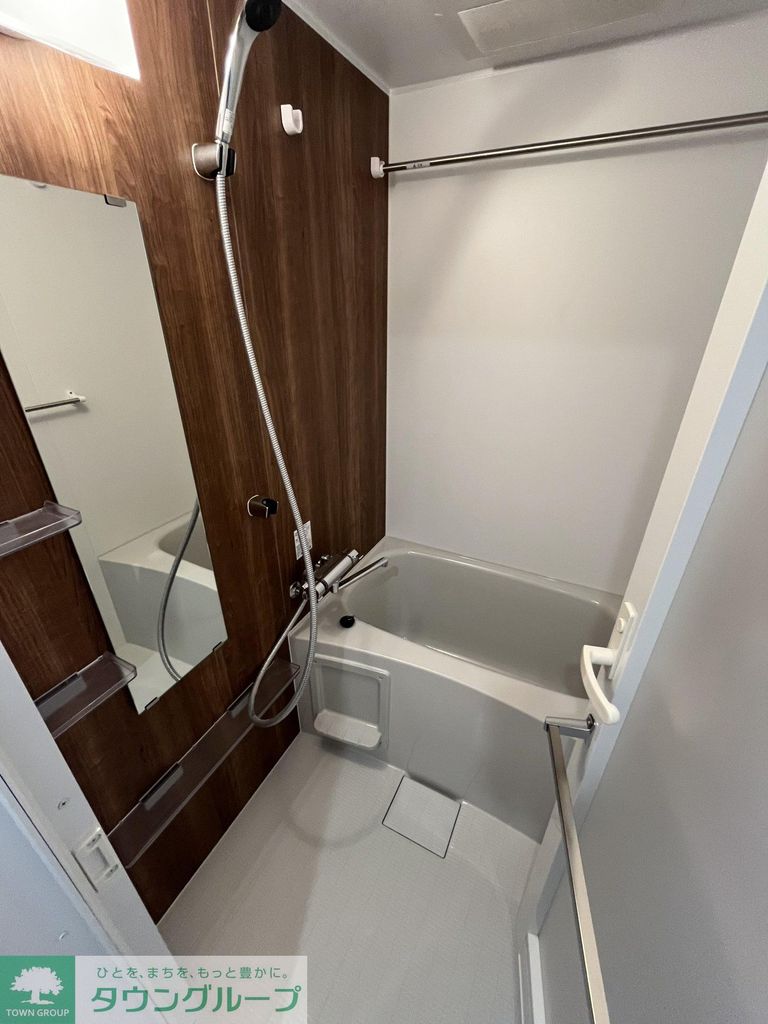 バス・シャワールーム　※部屋ごとに内装が異なる場合がございます。