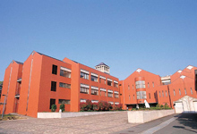 大学・短大　私立九州女子大学（大学・短大）まで779m