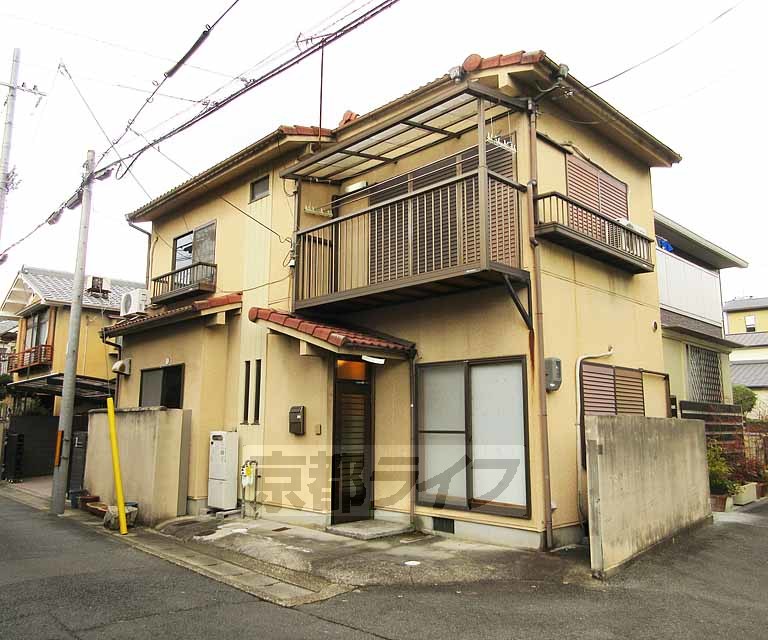 御陵久保町貸家の建物外観