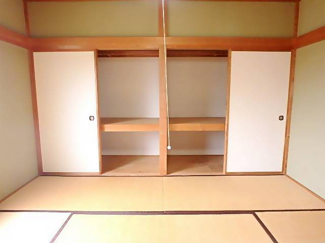 収納　和室８帖の押入です