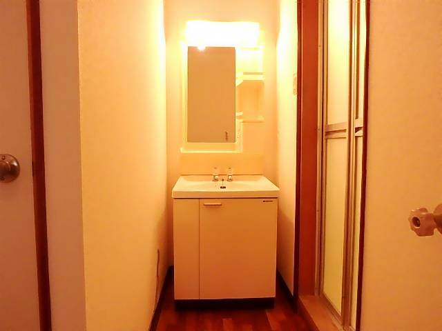 洗面設備　独立洗面台付き