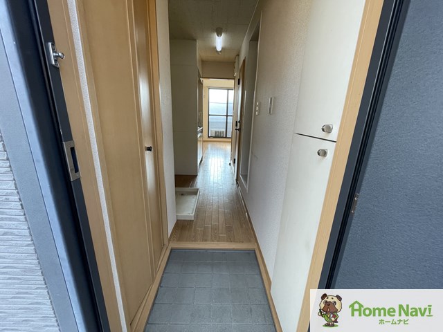 玄関　Youtube検索「メゾントキ」で案内動画が見れます。