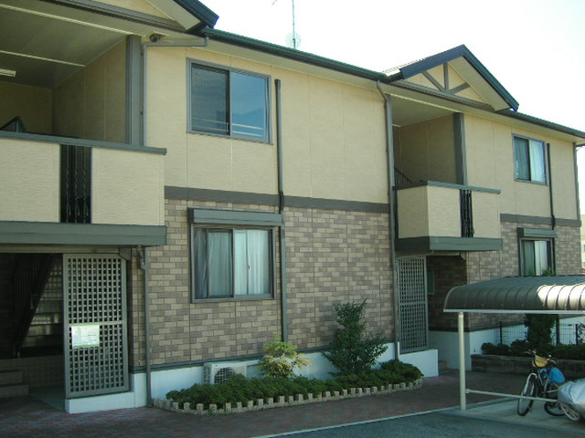 神戸市西区伊川谷町長坂のアパートの建物外観