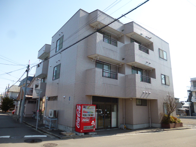 【函館市上新川町のマンションの建物外観】