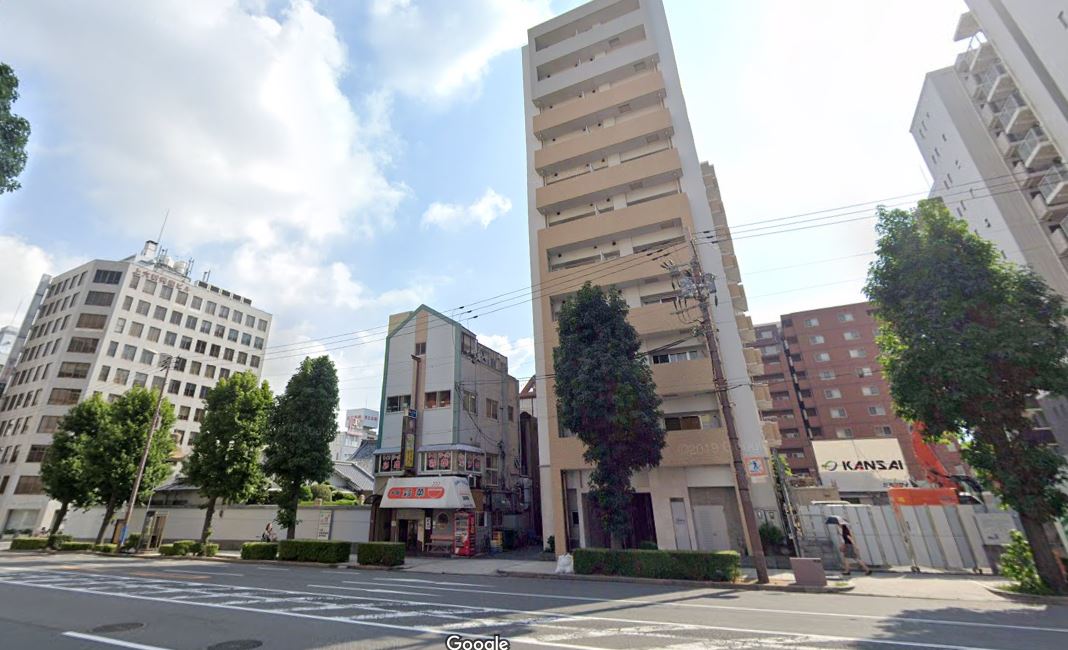 飲食店　彩華ラーメン 大阪上六店（飲食店）まで802m