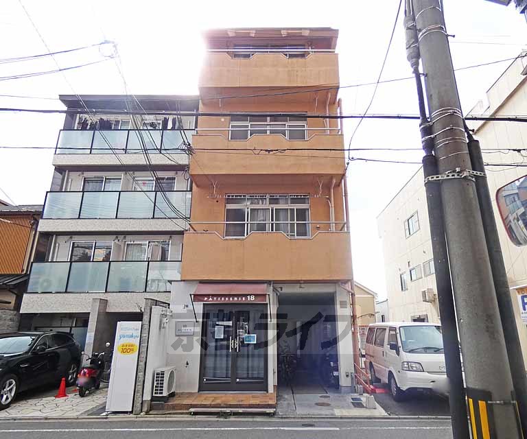 京都市北区大将軍西町のマンションの建物外観