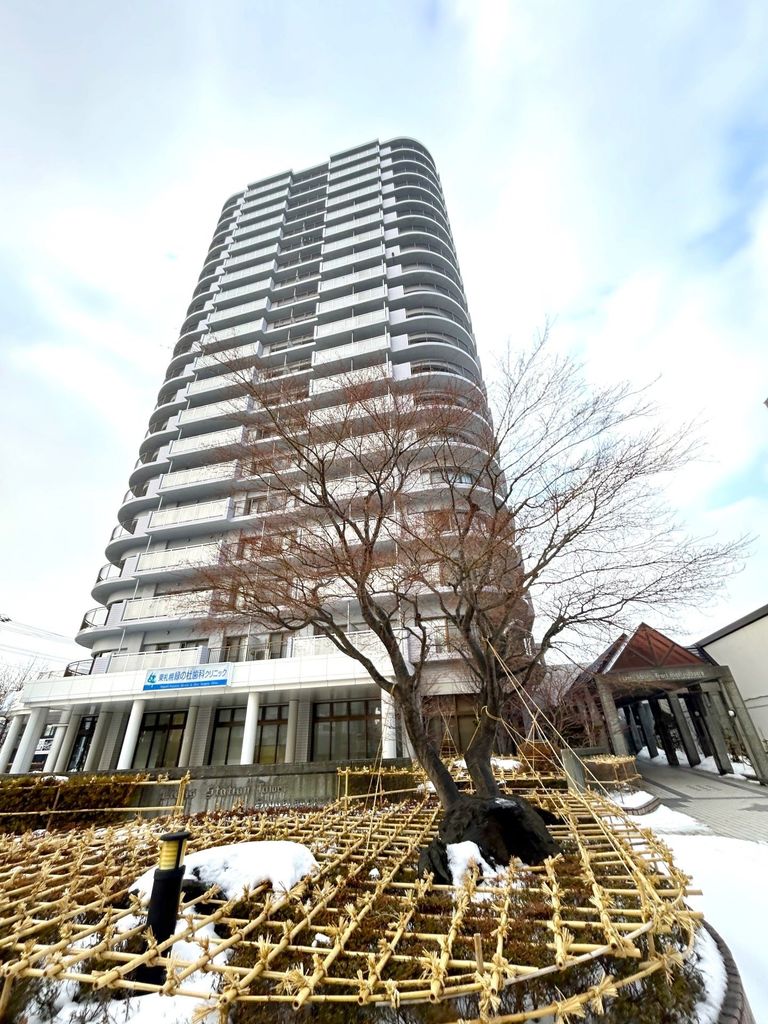 ライオンズステーションタワー東札幌の建物外観