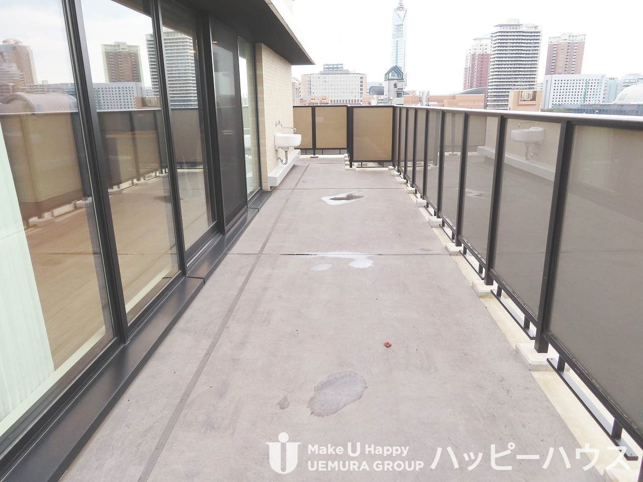 【福岡市早良区百道のマンションのバルコニー】