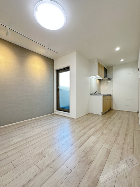 南海本線 春木駅 徒歩10分 3階建 築2年の居間写真